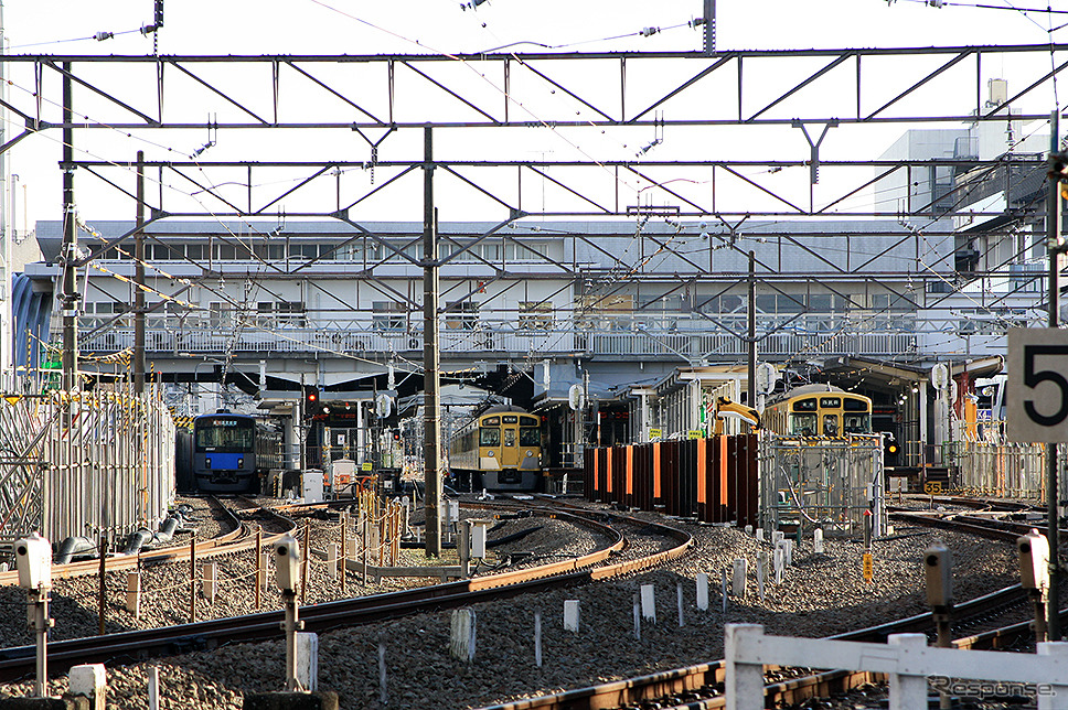 連続立体交差工事がすすむ東村山駅とその周辺《撮影 大野雅人（Gazin Airlines）》