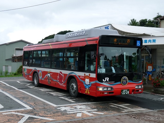 BRT化が復旧策として俎上に載ろうとしている日田彦山線の不通区間。写真はJR東日本気仙沼線のBRT。《撮影 草町義和》