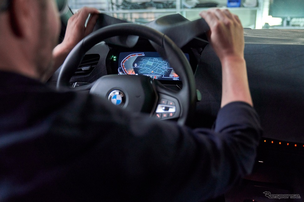 BMW 1シリーズ 新型の最新プロトタイプ《photo by BMW》