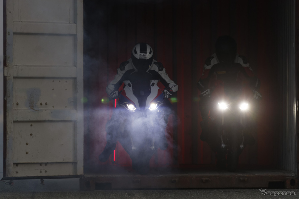 NEW S1000RR《画像 BMW Motorrad》