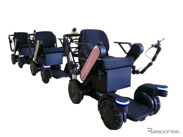 自動追従する電動車椅子（パーソナルモビリティ）《写真 ANA》