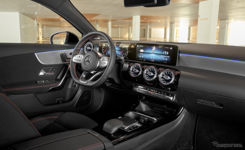 メルセデスベンツAクラスセダン《photo by Mercedes-Benz》