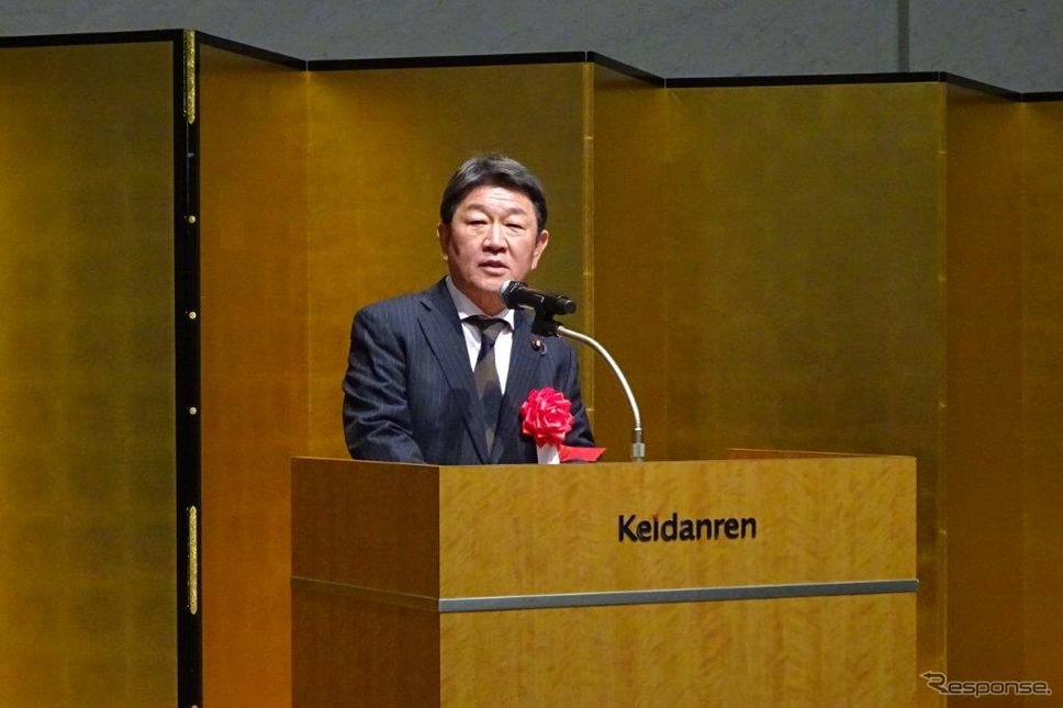 茂木経済財政・再生相《撮影 池原照雄》