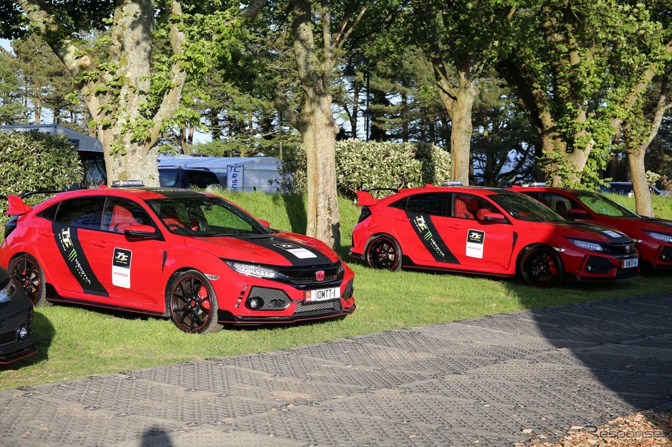 ホンダシビックType RがTTレースのマーシャルカーに(マン島TTレース2019)《撮影 小林ゆき》