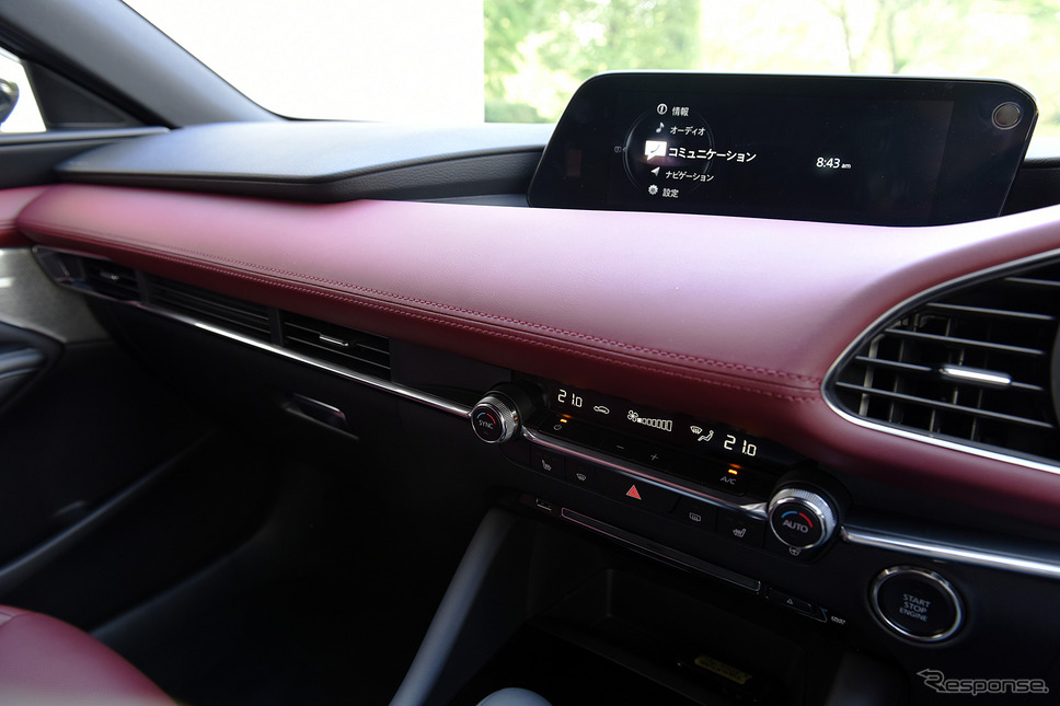 新型 マツダ3 ファストバック SIGNATURE STYLE XD Burgundy Selection《撮影 中野英幸》