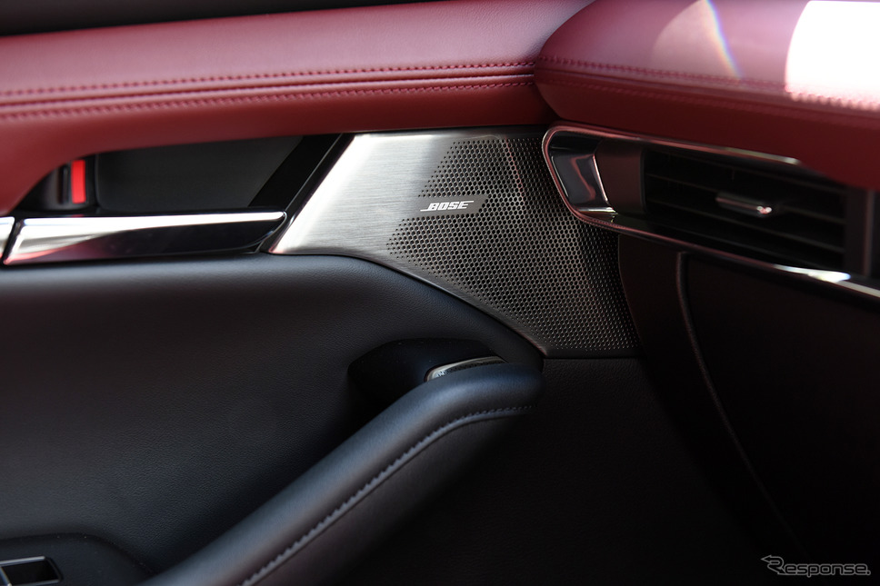 新型 マツダ3 ファストバック SIGNATURE STYLE XD Burgundy Selection《撮影 中野英幸》