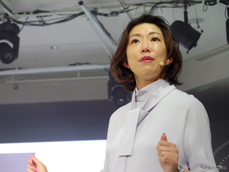 山崎香織マーケティング部長《撮影 高木啓》