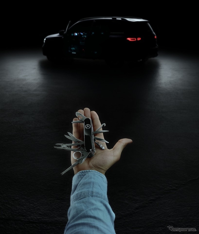 メルセデスベンツ GLB のティザーイメージ《photo by Mercedes-Benz》