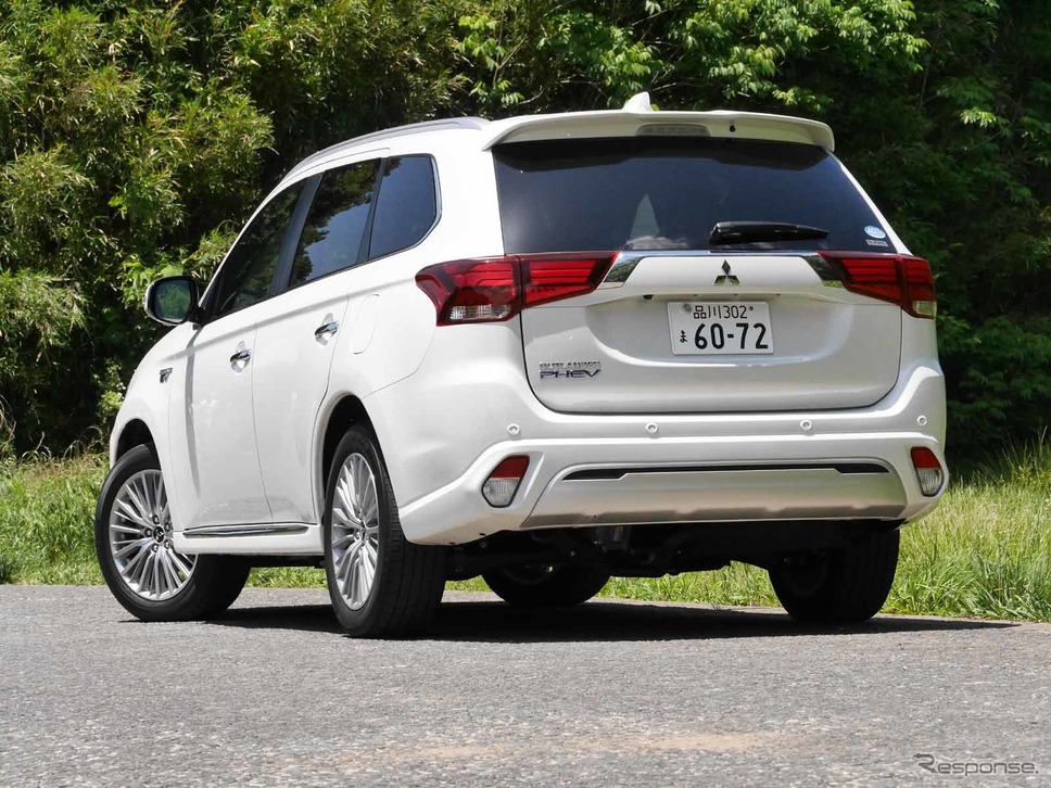 三菱 アウトランダーPHEV(Sエディション)撮影 中村孝仁