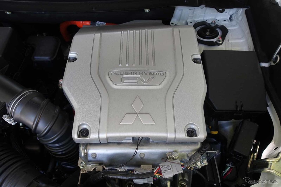 三菱 アウトランダーPHEV(Sエディション)撮影 中村孝仁