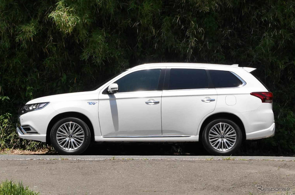 三菱 アウトランダーPHEV(Sエディション)撮影 中村孝仁