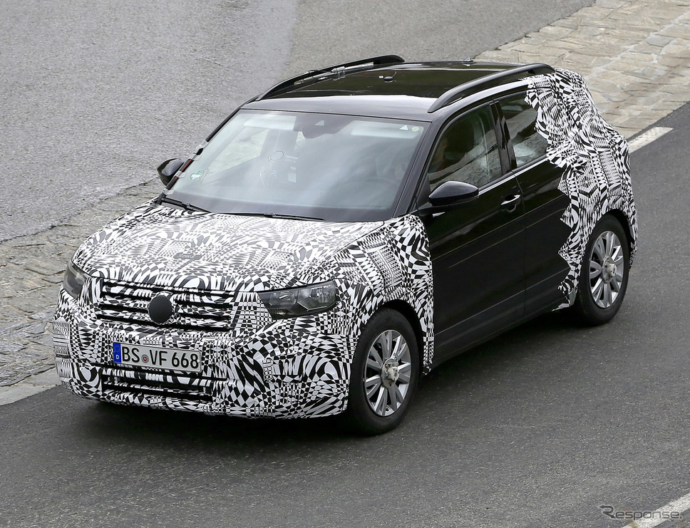 VW T-Cross(Tクロス)スクープ写真《APOLLO NEWS SERVICE》