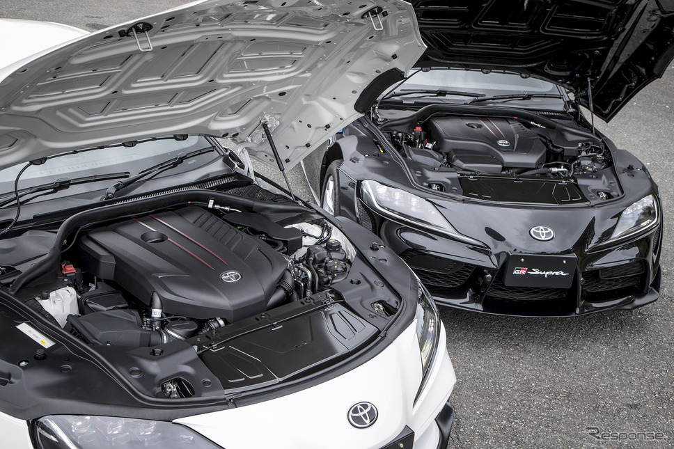 トヨタ スープラ 新型の直6エンジン(手前)と直4エンジン《撮影 山内潤也》