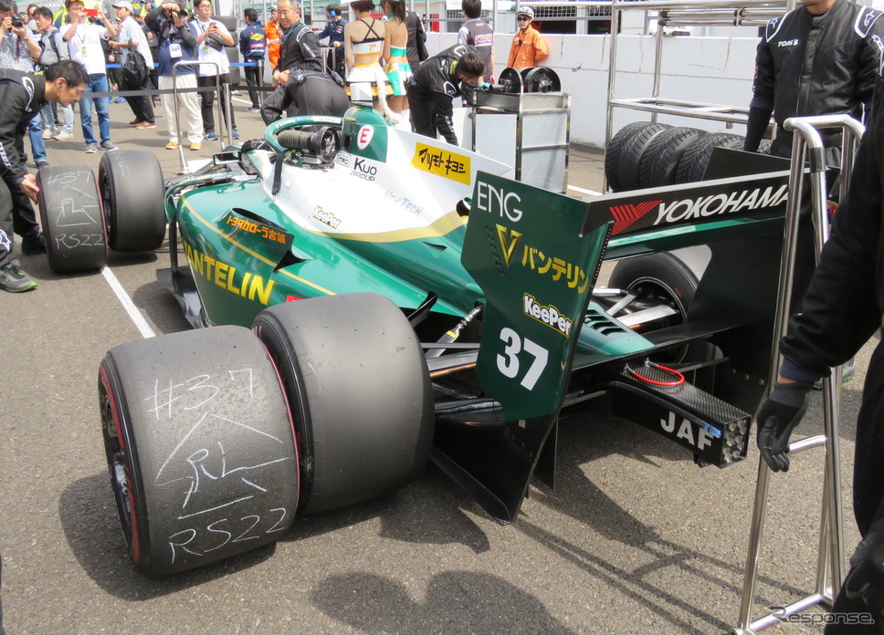スタート前のタイヤ選択はギリギリまでわからないケースも(写真は決勝4位となる#37 キャシディ)。《撮影 遠藤俊幸》
