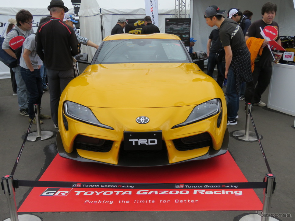 パドック裏のイベントスペースにはGRスープラが。《撮影 遠藤俊幸》