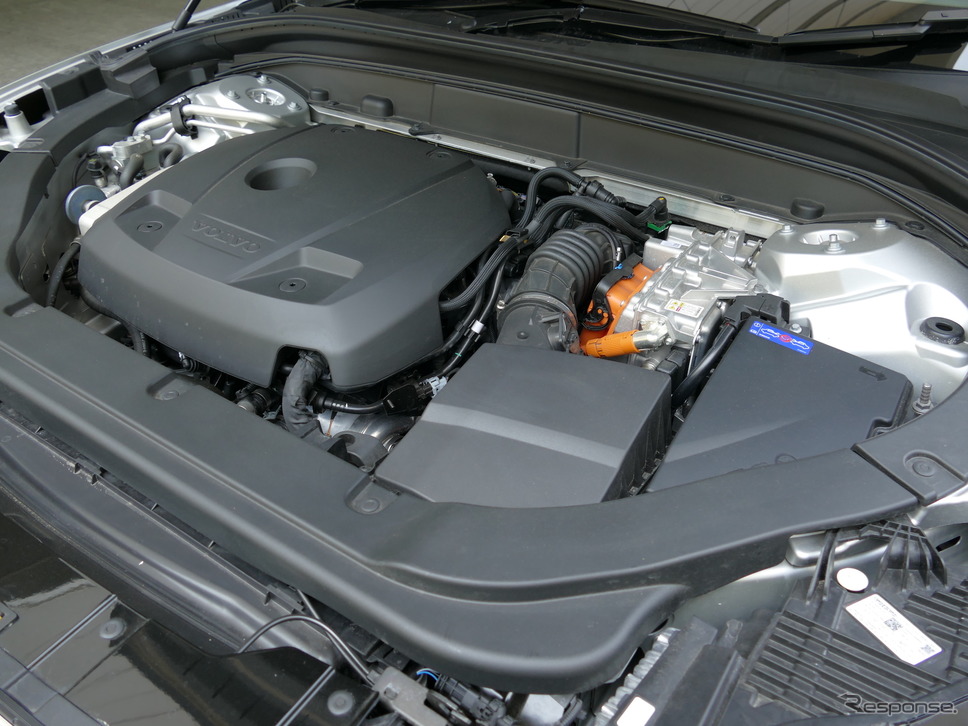 ボルボ XC60 T8 TWIN ENGINE AWD INSCRIPTION《撮影 島崎七生人》