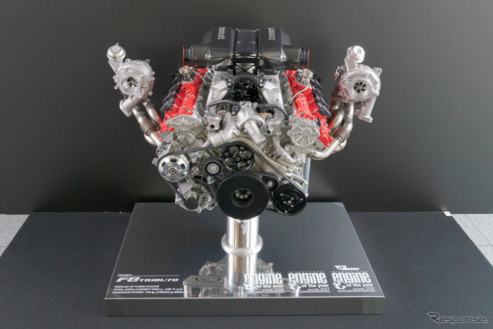 フェラーリF8トリブートのV8エンジン《撮影 関口敬文》