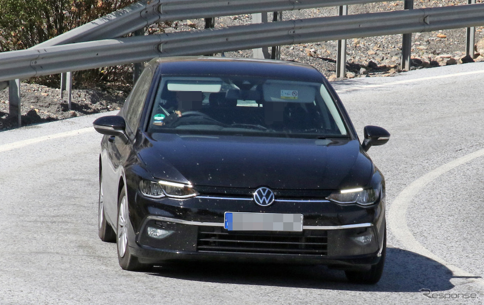 VW ゴルフ 新型(ゴルフ8)スクープ写真 《APOLLO NEWS SERVICE》