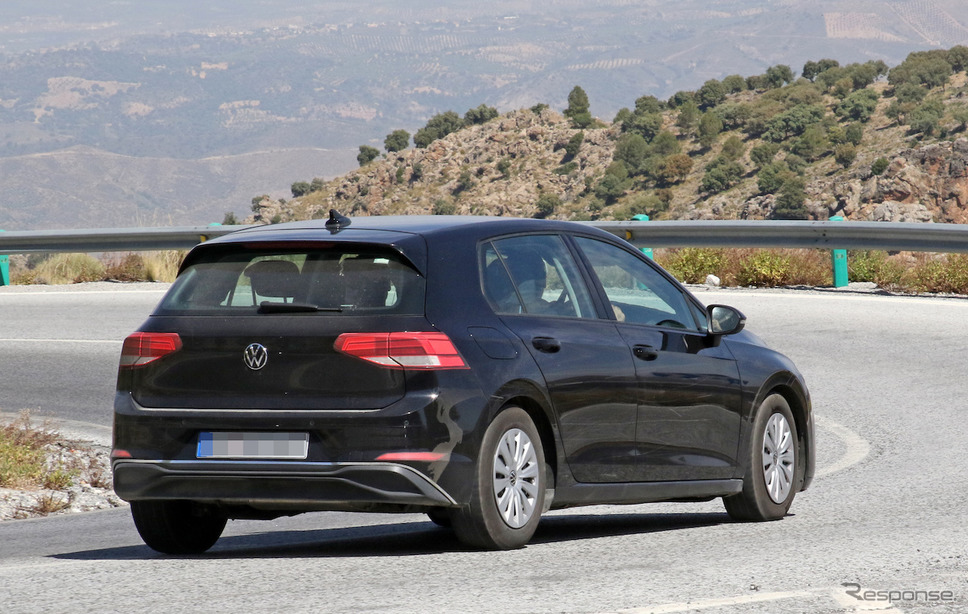VW ゴルフ 新型(ゴルフ8)スクープ写真 《APOLLO NEWS SERVICE》