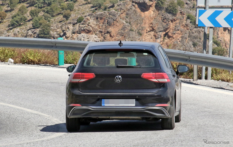 VW ゴルフ 新型(ゴルフ8)スクープ写真 《APOLLO NEWS SERVICE》