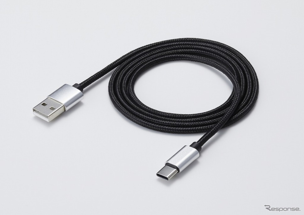 USB Type-Cケーブル《画像：パイオニア》