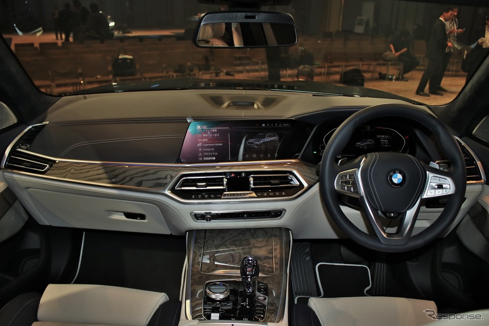 BMW X7《撮影  内田俊一》