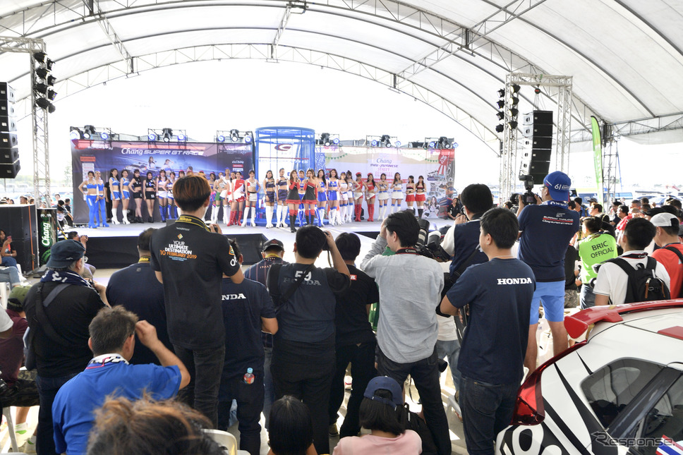スーパーGTタイラウンドイベント広場《撮影 雪岡直樹》