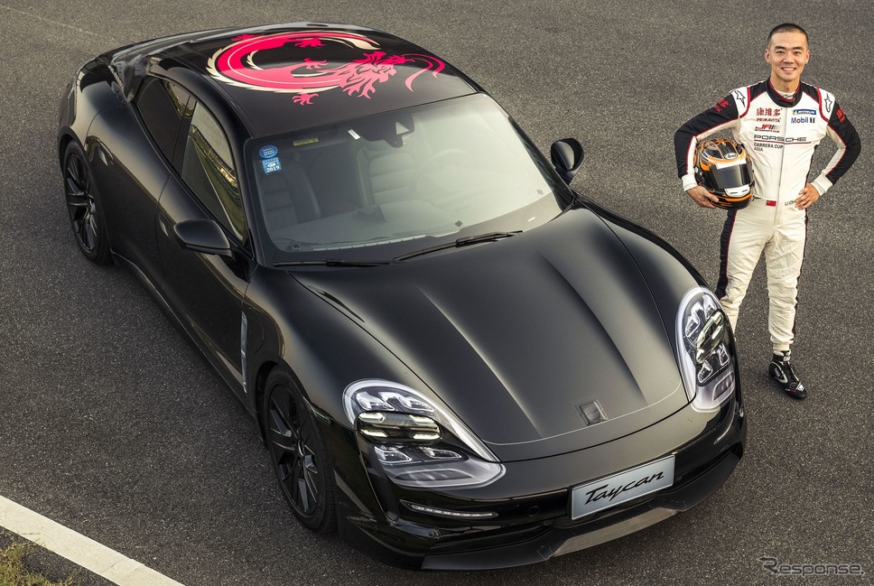 ポルシェ・タイカンの最新プロトタイプ車《photo by Porsche》