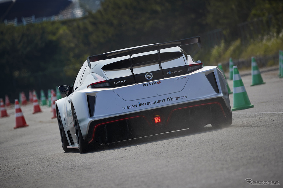 リーフNISMO RC-02《写真 日産自動車》
