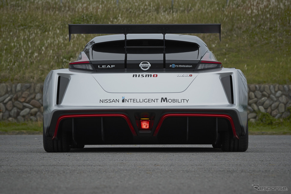リーフNISMO RC-02《写真 日産自動車》