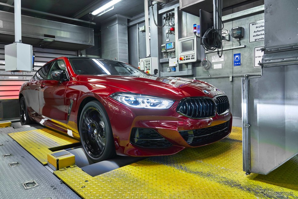 BMW 8シリーズ グランクーペ の量産第一号車《photo by BMW》