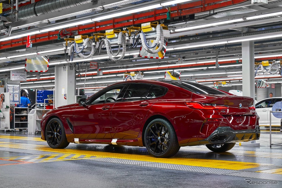 BMW 8シリーズ グランクーペ の量産第一号車《photo by BMW》