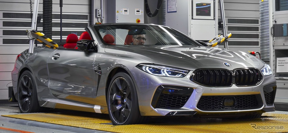 BMW M8 カブリオレ の量産第一号車《photo by BMW》