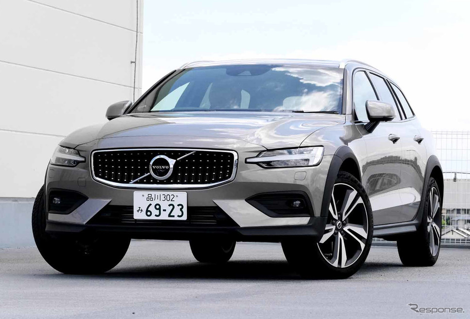 ボルボ V60クロスカントリー撮影 中村孝仁