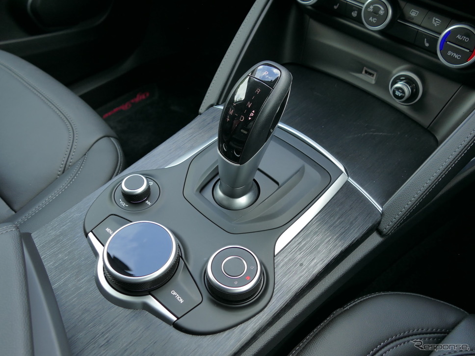アルファロメオ ステルヴィオ 2.2 TURBO DIESEL Q4《撮影 島崎七生人》