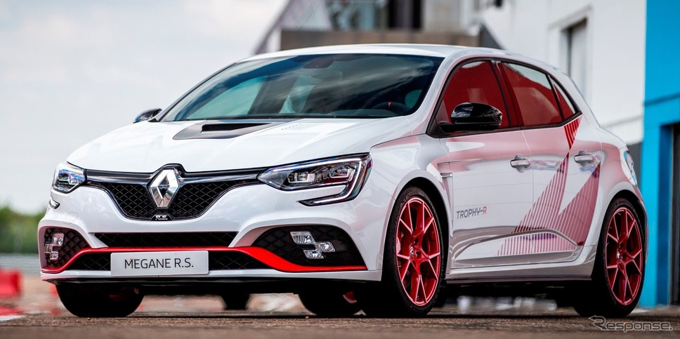 ルノー・メガーヌ R.S.トロフィーR 新型《photo by Renault》