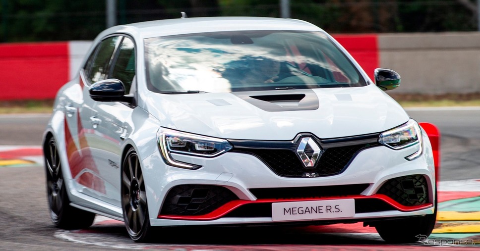 ルノー・メガーヌ R.S.トロフィーR 新型《photo by Renault》