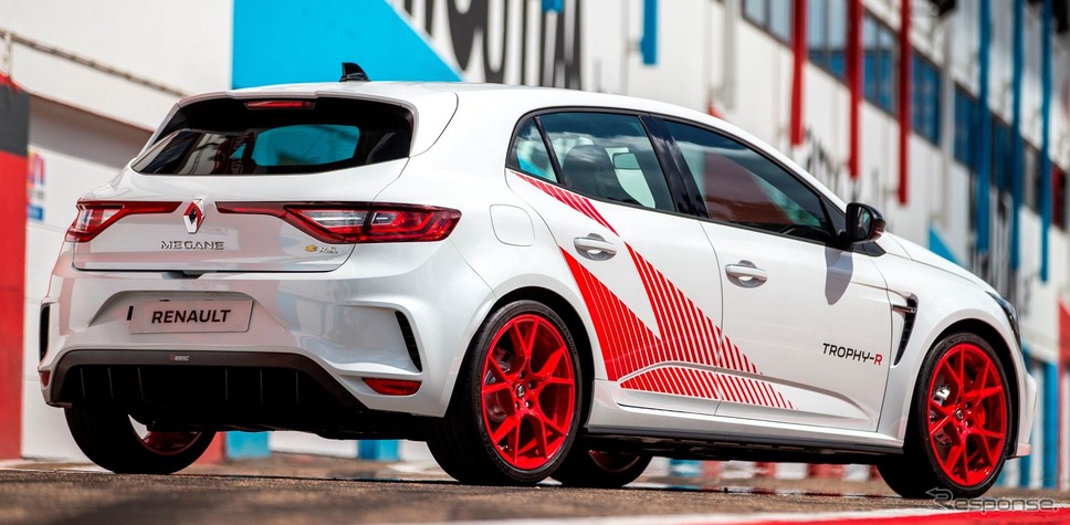 ルノー・メガーヌ R.S.トロフィーR 新型《photo by Renault》