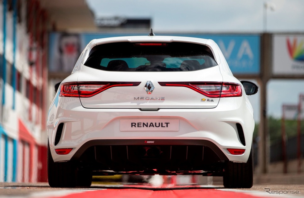 ルノー・メガーヌ R.S.トロフィーR 新型《photo by Renault》