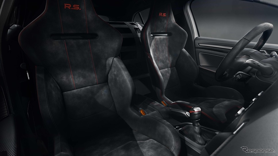 ルノー・メガーヌ R.S.トロフィーR 新型《photo by Renault》