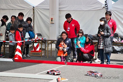 TOYOTA GAZOO Racing ブース 「電動RCカーの体験コーナー」（イメージ）《画像：富士スピードウェイ》
