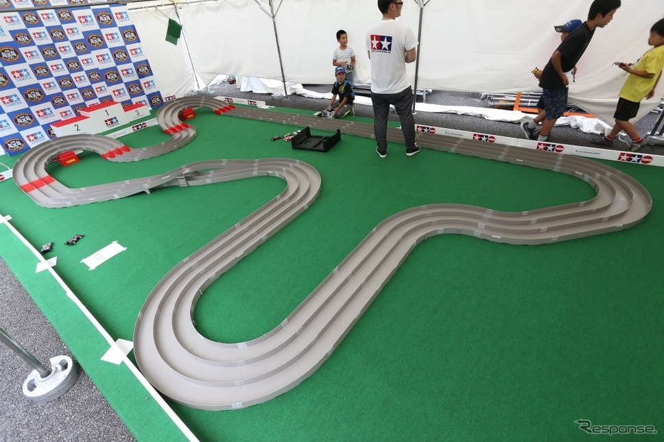 ミニ四駆エベント《画像：富士スピードウェイ》
