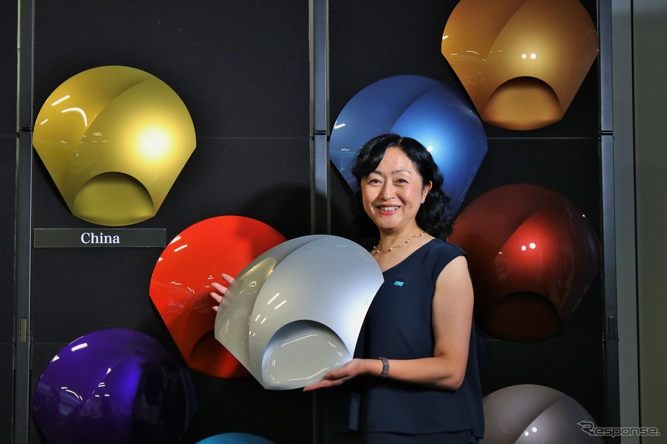 BASFコーティングス事業部カラーデザインセンターアジア・パシフィックチーフデザイナーの松原千春さん《撮影 内田俊一》