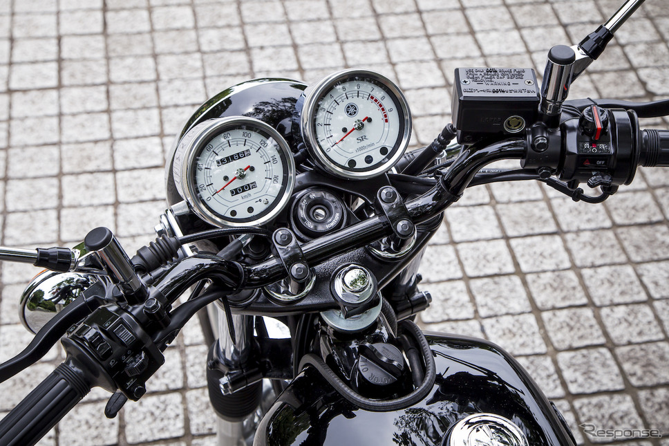 ヤマハSR400《撮影 山内潤也》