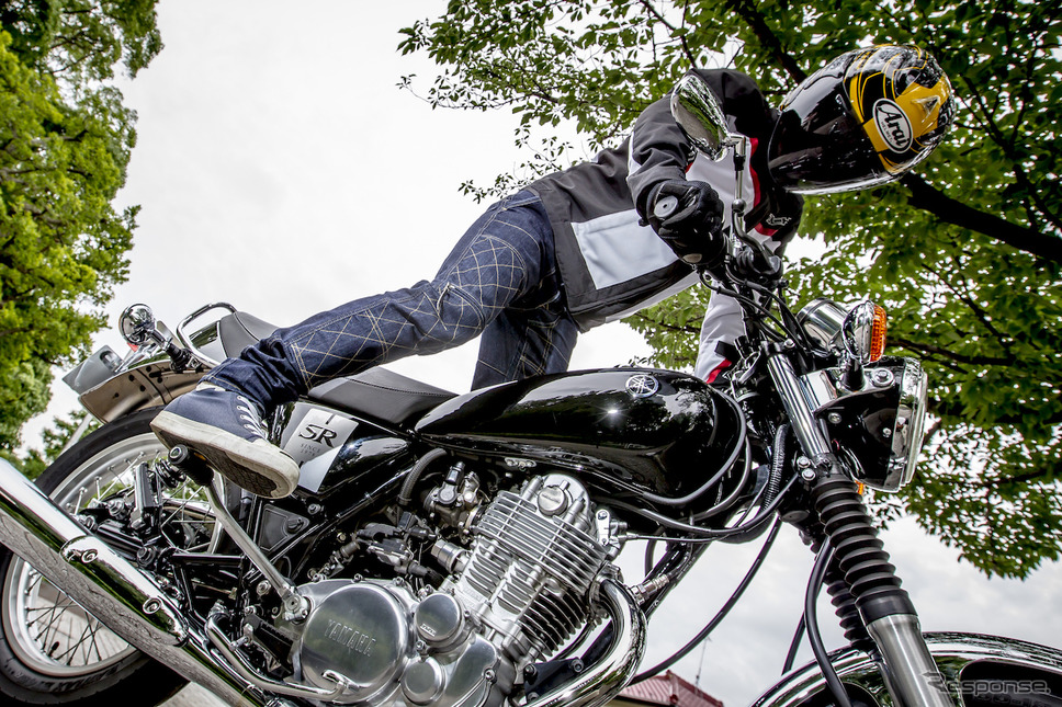 ヤマハSR400《撮影 山内潤也》