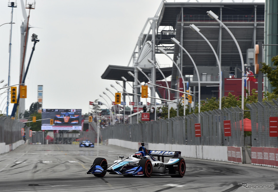 #30 佐藤琢磨の予選日の走り。《写真提供 Honda》