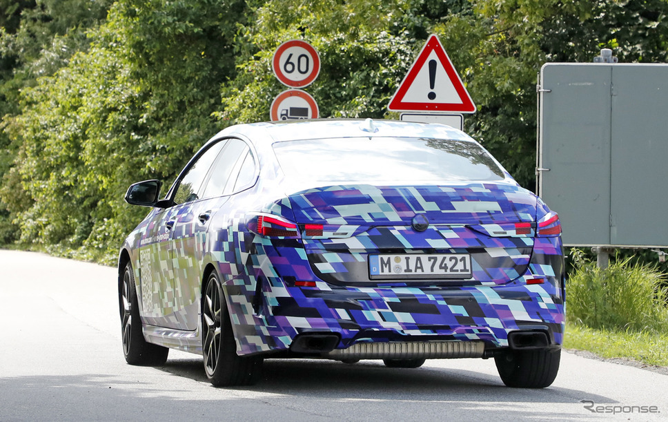 BMW 2シリーズグランクーペ プロトタイプ(スクープ写真)《APOLLO NEWS SERVICE》