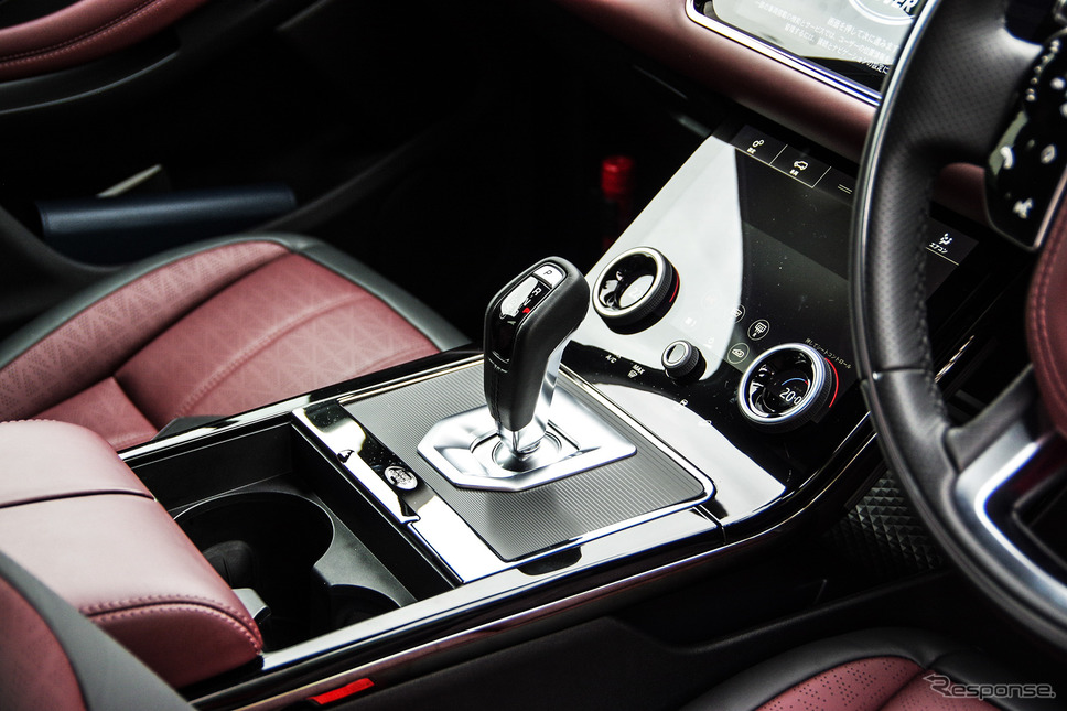 レンジローバー イヴォーク 新型(R-DYNAMIC HSE P300 MHEV)《撮影 宮崎壮人》