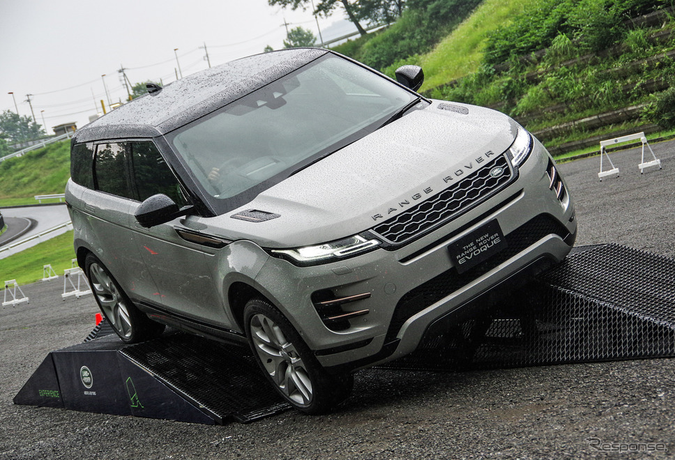 レンジローバー イヴォーク 新型(R-DYNAMIC HSE P300 MHEV)《撮影 宮崎壮人》