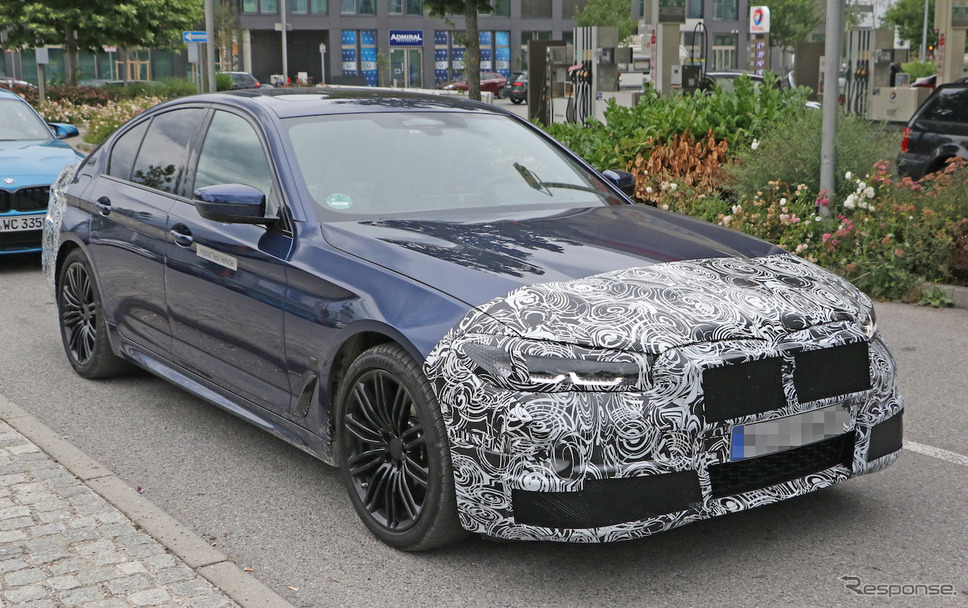 BMW 5シリーズセダン 改良新型（スクープ写真）《APOLLO NEWS SERVICE》